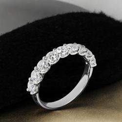 مملوكة مسبقًا 1.50 cts Round Cut Lab Grown Diamond 14k White Gold Wedding Band Size 8
