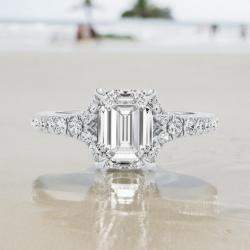 Pre Owned 2.4 cts Lab Grown Emerald Diamond 14k White Gold Engagement Ring Size 52