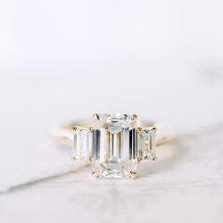 Pre Owned 4 cts Lab Grown Emerald Diamond 14k Yellow Gold Ring Size 8