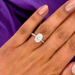 Pre Owned خاتم ألماس مصنع في المختبر بوزن 2.5 قيراط قطع بيضاوي من الذهب الأبيض عيار 14 بمقاس 52.