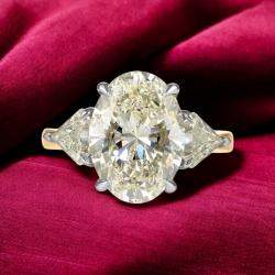 Pre Owned خاتم زفاف من الماس المصنع في المختبر بقصة بيضاوية بوزن 5.9 قيراط من الذهب متعدد الألوان عيار 14.