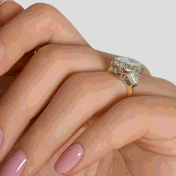 Pre Owned خاتم زفاف من الماس المصنع في المختبر بقصة بيضاوية بوزن 5.9 قيراط من الذهب متعدد الألوان عيار 14.