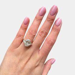 Pre Owned خاتم زفاف من الماس المصنع في المختبر بقصة بيضاوية بوزن 5.9 قيراط من الذهب متعدد الألوان عيار 14.