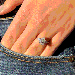 Pre Owned خاتم ألماس مصنع في المختبر بوزن 1.8 قيراط بقطع إجاصي من الذهب الأبيض عيار 14 مقاس 7.