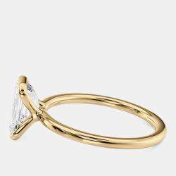 مملوكة مسبقًا 2 cts Lab Grown Emerald Diamond 18k Yellow Gold Engagement Ring Size 52