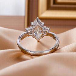 مملوكة مسبقًا خاتم زفاف ماركيز ألماس مُصنَّع في المختبر بوزن 2.00 قيراط من الذهب الأبيض عيار 18 بمقاس 52.