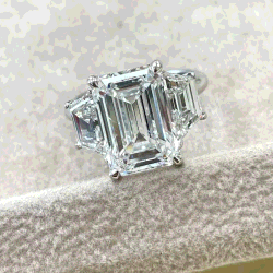 Pre Owned 6.80 cts Lab Grown Emerald Diamond 18k White Gold Wedding Ring Size 52