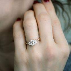 Pre Owned 4 cts Lab Grown Emerald Diamond 18k Yellow Gold Ring Size 8