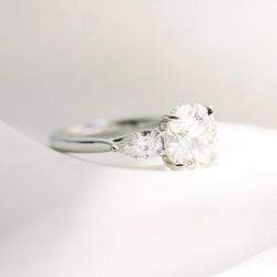 Pre Owned 2.85 cts Round Lab Grown Diamond 18k White Gold Ring Size 7