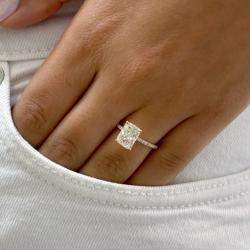 Pre Owned 2.5 cts Radiant Lab Grown Diamond 18k Rose Gold Engagement Ring Size 52