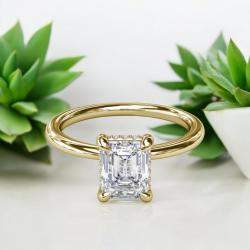 Pre Owned 2.7 cts Lab Grown Emerald Diamond 18k Yellow Gold Ring Set