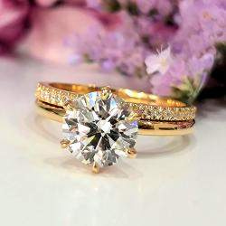 Pre Owned 1.71 cts Round Lab Grown Diamond 18k Yellow Gold Rings Set