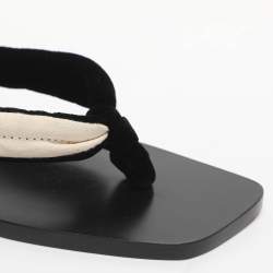 مملوكة مسبقًا The Row Swan Size 39 White/Black Canvas Thong Flats