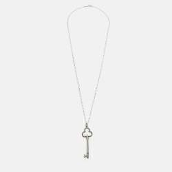 Pre Owned Tiffany & Co. Trefoil Key Silver 925 Pendant Oval Link Chain Necklace