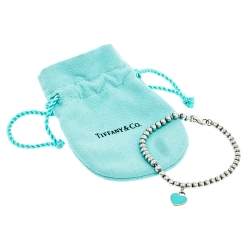 Pre Owned سوار تيفاني آند كو. ريترن تو تيفاني إيناميل أزرق بحلية قلب بخرز فضية