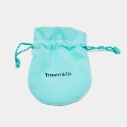 Pre Owned Tiffany & Co. Tiffany Notes Alphabetical Letter O Sterling Silver Charm Pendant