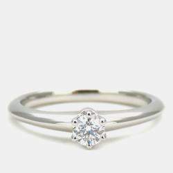 Pre Owned Tiffany & Co. Platinum and Diamond Solitaire Ring EU 49