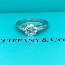 Pre Owned Tiffany & Co. Round 1.06 Ct Three Stone Baguette Diamond Engagement Ring EU 52