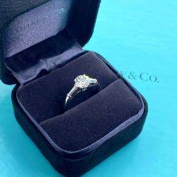 Pre Owned Tiffany & Co. Round 1.06 Ct Three Stone Baguette Diamond Engagement Ring EU 52