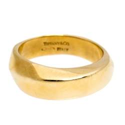 Pre Owned Tiffany & Co. Textured 18K Yellow Gold Band Ring Size 49