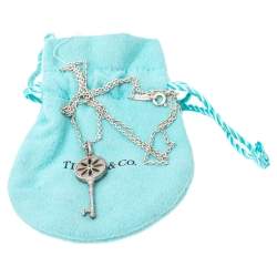 Pre Owned Tiffany & Co. Diamond Sterling Silver Daisy Key Pendant Necklace 