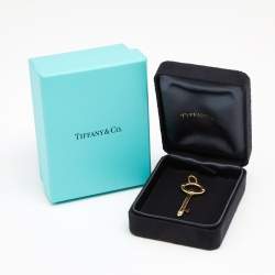 Tiffany & Co. Tiffany Keys 18K Yellow Gold Oval Key Pendant