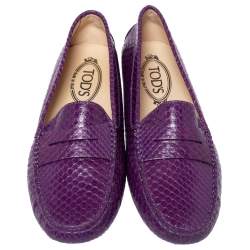 مملوكة مسبقًا حذاء لوفرز تودز مزين سير بيني جلد ثعبان بنفسجي مقاس 38.5