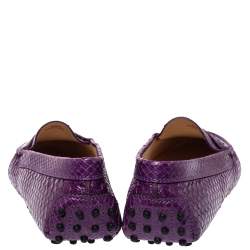 مملوكة مسبقًا حذاء لوفرز تودز مزين سير بيني جلد ثعبان بنفسجي مقاس 38.5