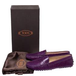 مملوكة مسبقًا حذاء لوفرز تودز مزين سير بيني جلد ثعبان بنفسجي مقاس 38.5
