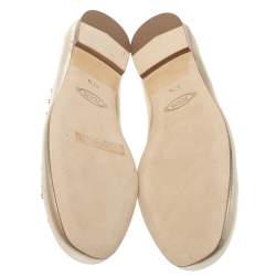 مملوكة مسبقًا حذاء فلات تودز مرصع جلد ذهبي ميتاليك مقاس 37.5