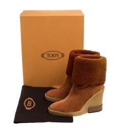 مملوكة مسبقًا Tod's Brown Shearling And Suede Leather Wedge Ankle Boots Size 37