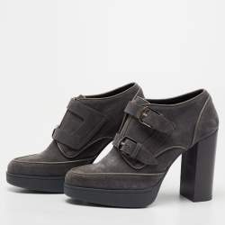 Pre Owned حذاء بوت تودز سويدي رصاصي بحزام مزدوج بإبزيم كعب سميك مقاس 38.5