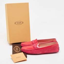 مملوكة مسبقًا Tod's Red Patent Leather and Suede Gommino Loafers Size 39
