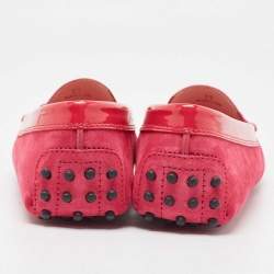 مملوكة مسبقًا Tod's Red Patent Leather and Suede Gommino Loafers Size 39