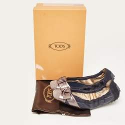 Pre Owned حذاء باليرينا فلات تودز سكرانش سويدي وجلد أزرق/ رصاصي لامع مقاس 35