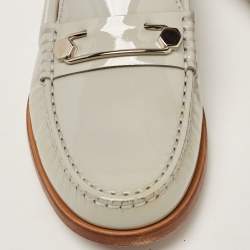 Pre Owned Tod's Grey Patent Leather Slip On Loafers Size 35.5