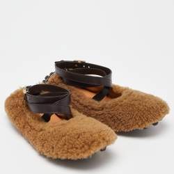 مملوكة مسبقًا حذاء باليرينا فلات تودز سكرانش صوف بني بحزام للكاحل مقاس 37