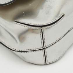 Pre Owned Tod's Silver Patent Leather Flap Crossbody Bag