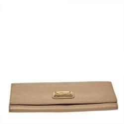 مملوكة مسبقًا Tod's Beige Leather Plaque Logo Continental Flap Wallet
