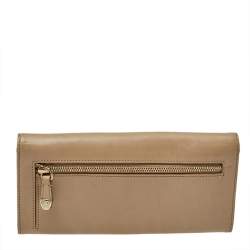 مملوكة مسبقًا Tod's Beige Leather Plaque Logo Continental Flap Wallet