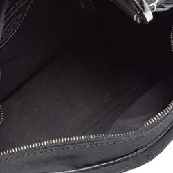 مملوكة مسبقًا Tod's Black Nylon and Leather Zip Shoulder Bag