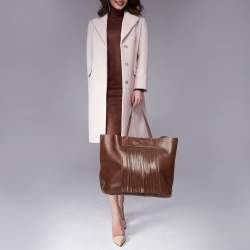مملوكة مسبقًا Tod's Brown Leather Fringe Media Shopper Tote