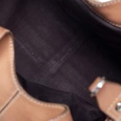 Pre Owned حقيبة هوبو تودز جلد بيج جيب أمامي