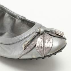 Tod's Silver Leather and Python Trim Bow Scrunch Ballet Flats Size 40