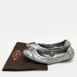 Tod's Silver Leather and Python Trim Bow Scrunch Ballet Flats Size 40