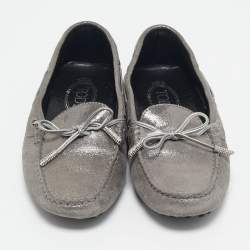 Tod's Grey/Silver Textured Suede Bow Slip On Loafers Size 38