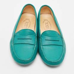 Pre Owned Tod's Green Leather Gommino Slip On Loafers Size 37