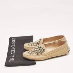 Pre Owned حذاء لوفرز تودز جلد بيج مزين بمسامير سهل ال�انزلاق مقاس 35