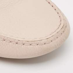 Pre Owned Tod's Cream Leather Slip On Loafers  Size 38.5