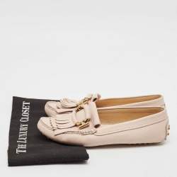 Pre Owned Tod's Cream Leather Slip On Loafers  Size 39.5